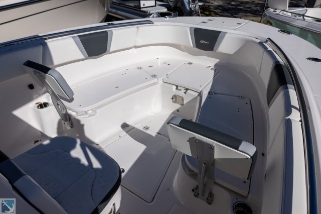 New 2024  powered Robalo Boat for sale